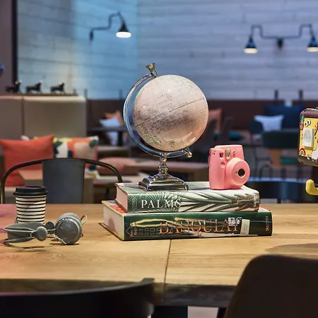 Moxy Frankfurt Center