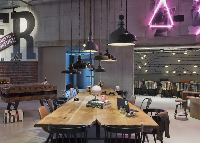 ホテル Moxy Frankfurt Center フランクフルト