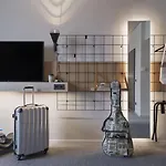 Moxy Frankfurt Center