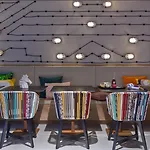 Moxy Frankfurt Center Hotel 3*