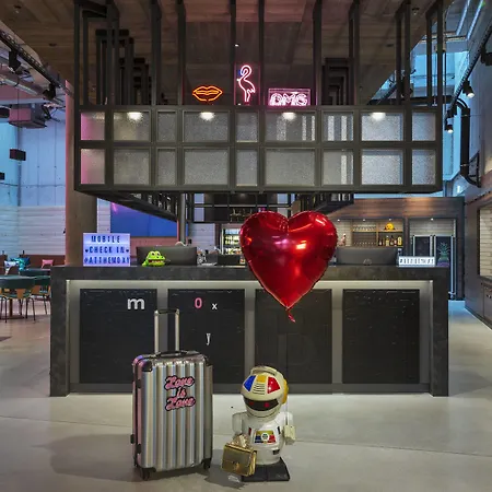 Moxy Frankfurt Center 호텔 프랑크푸르트