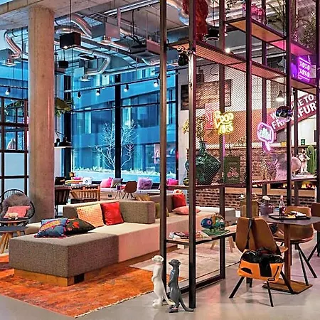 Moxy Frankfurt Center