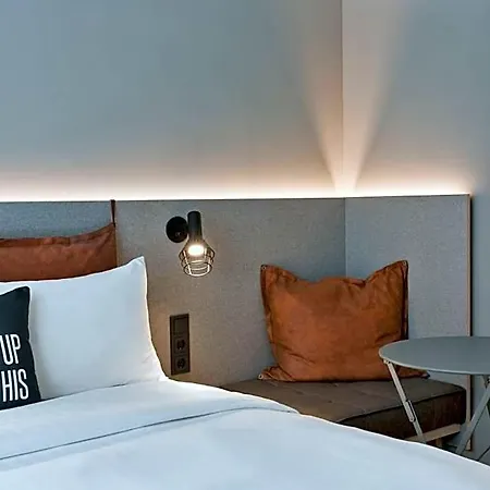 Moxy Frankfurt Center 3* Frankfurt am Main