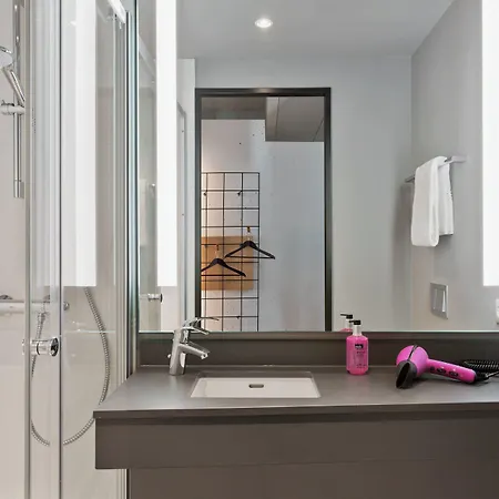 Moxy Frankfurt Center