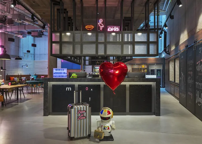 Moxy Frankfurt Center فندق فرانكفورت