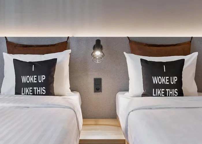 Moxy Frankfurt Center فندق 3*