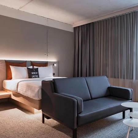 Moxy Frankfurt Center 酒店