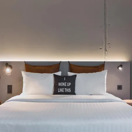 ホテル Moxy Frankfurt Center 3*