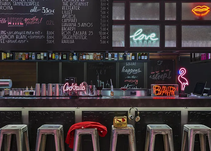 Moxy Frankfurt Center 美因河畔法兰克福